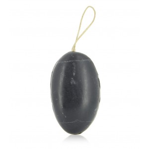 Savon Galet au Charbon végétal activé 155 g avec corde Savon Galet au Charbon végétal activé 155 g avec corde