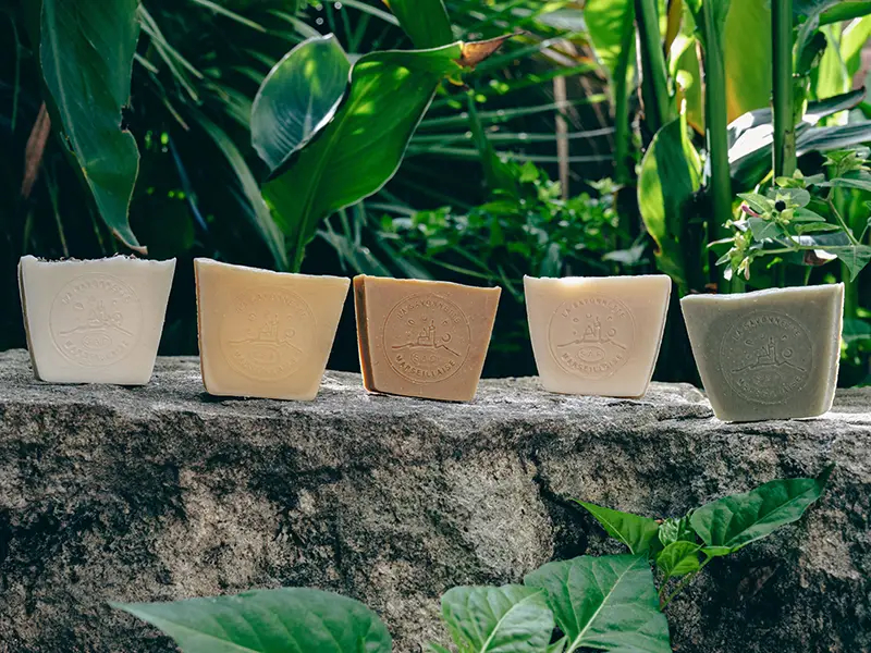 Saponification à froid : pourquoi cette méthode change tout pour votre peau